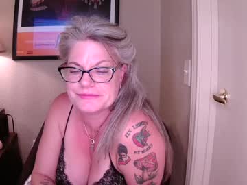 hawt busty milf