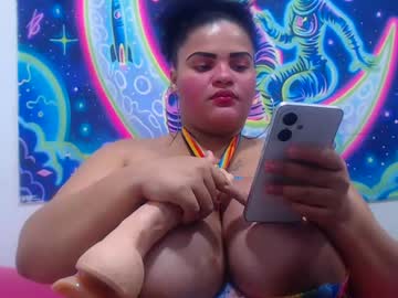 latina bigboos1